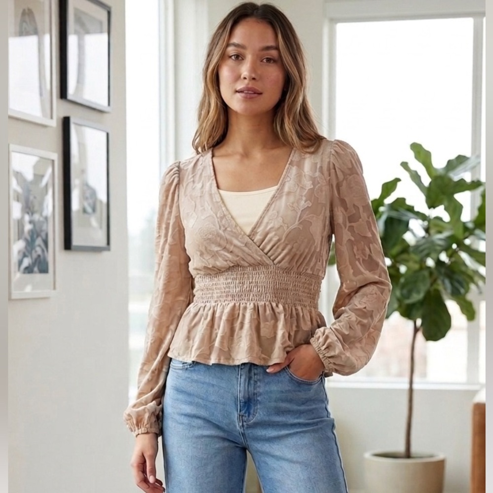 Sincerely Julie’s Beige Floral Top